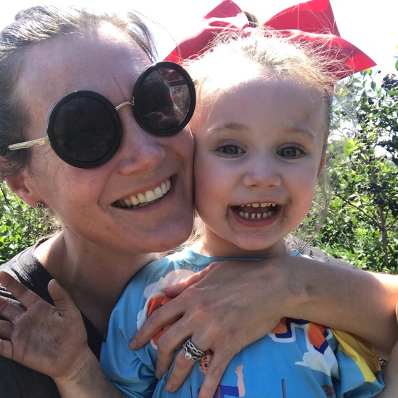 Welcome to Amélie's Armoire - Picture 16 of 16